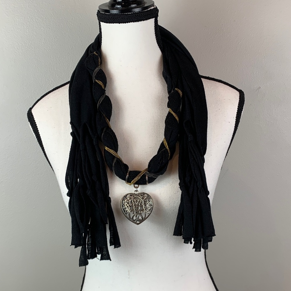 Black Bohemian Jersey Scarf Necklace with Heart Pendant NEW! - Picture 7 of 7